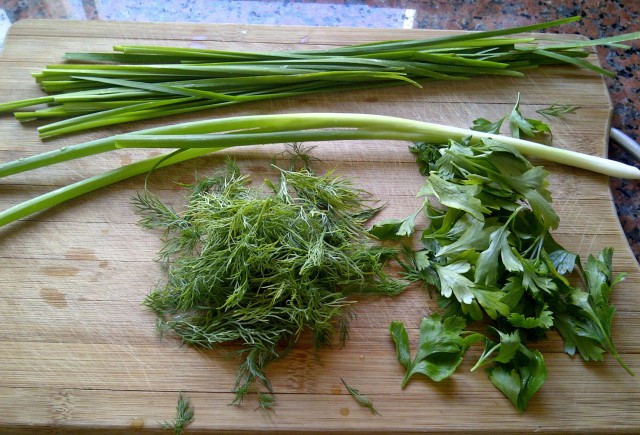 Пикантный салат из кабачков.