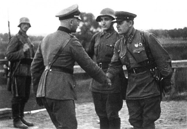 Гибель Польши в сентябре 1939 года и "удар в спину".