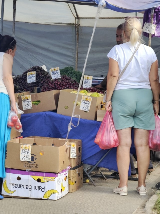 Терпеть не могут, но прутся!