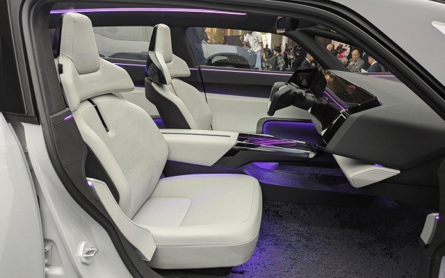 Honda Motor представила в Японии товарный образец электромобиля Honda 0 (Zero) Saloon