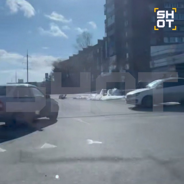 Неизвестный предмет приземлился на парашюте в Армавире