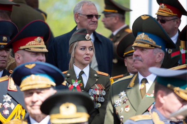 Знаки неприличия. Наградная вакханалия в РФ бьет рекорды застойного СССР.