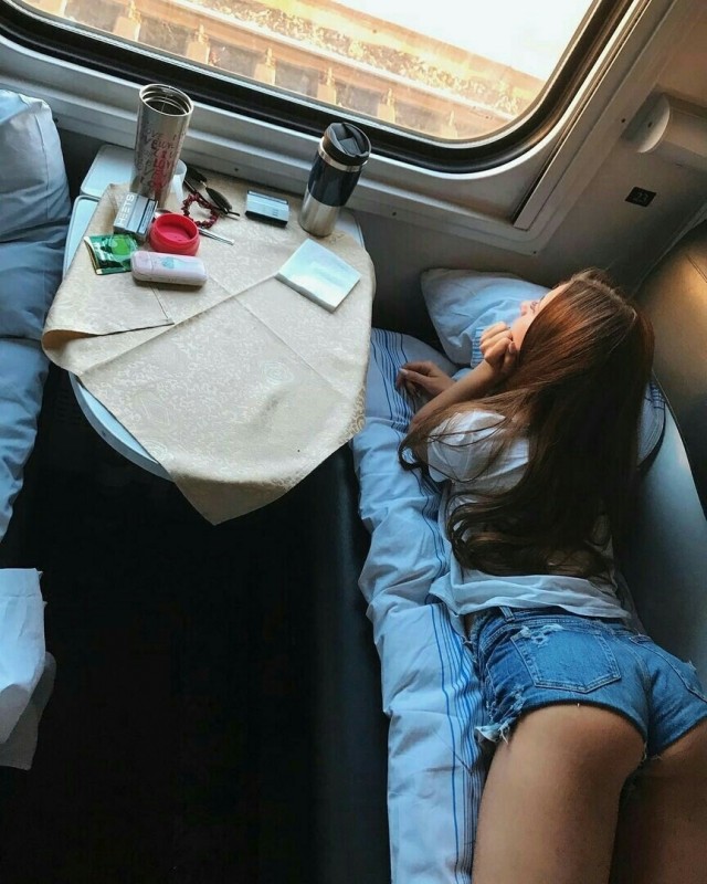 Девушки в транспорте и не только...