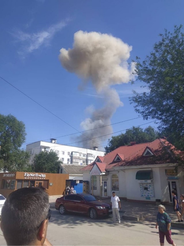Взрыв на аэродроме Новофедоровка, в Крыму