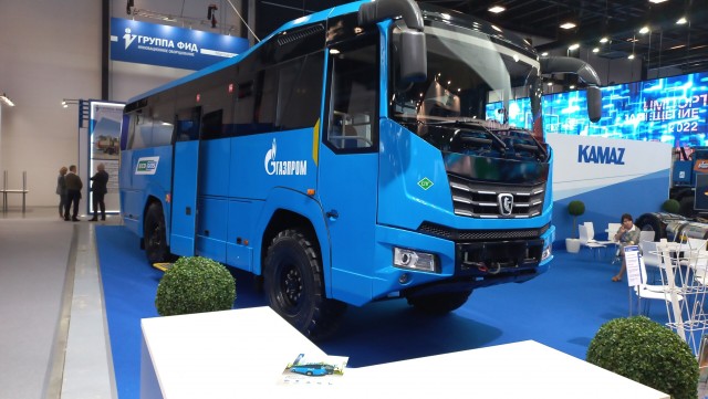 КАМАЗ представил крутой автобус для вахтовиков