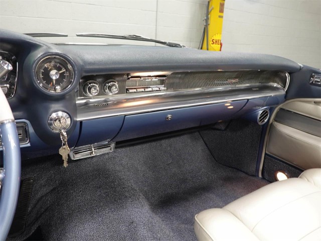 'CadMad' 1959 Cadillac Eldorado Brougham. Своеобразных автофото пост.