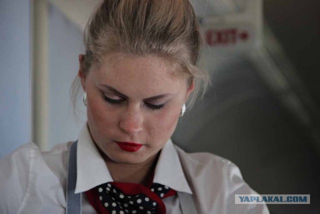 Неадекватная стюардесса Белавиа