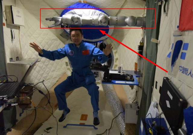 Очередной успех SpaceX - компания впервые вывела на орбиту военный спутник