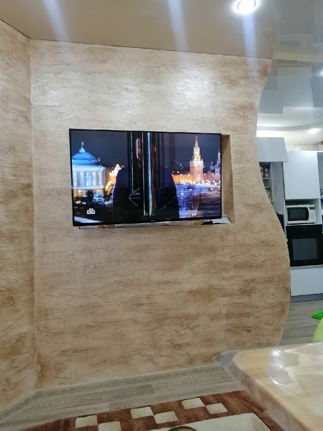 Бля, телевизионщики, вы не ох@ели?