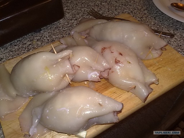 Фаршированный кальмар по Дженибековски.