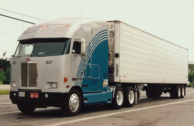 Почему американский тягач Kenworth W900 выпускается с 1961 года и по сей день?