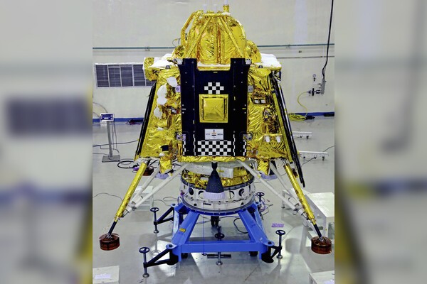 Индийский аппарат «Чандраян-3» прилунился