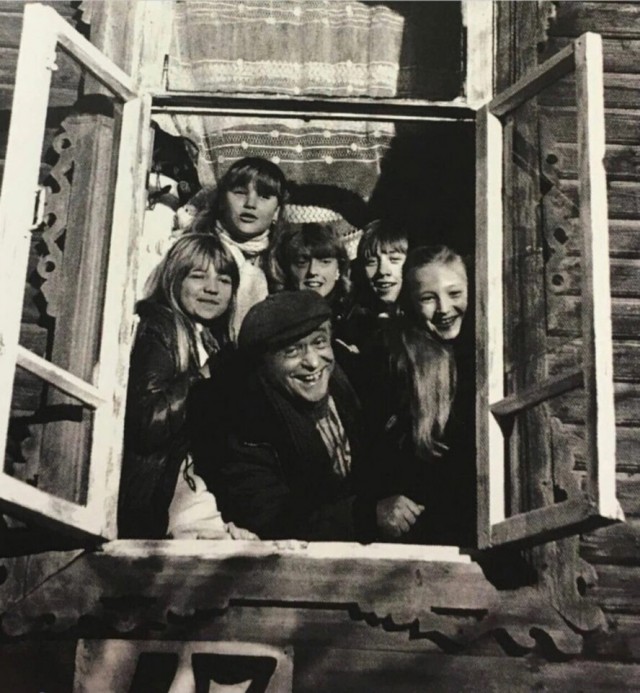 Интересные снимки известных людей 03.02.25