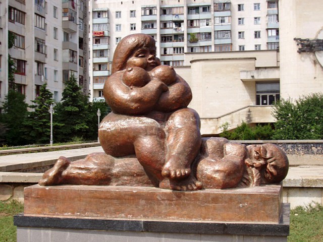 Бронзовые сиськи и жопа