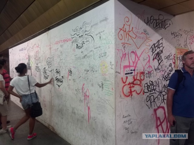 Париж, метро...