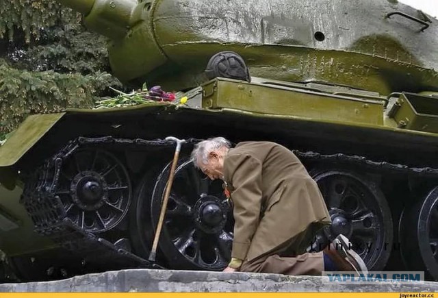 Четыре рок-группы отказались выступить на "Нашествии" из-за сотрудничества фестиваля с Минобороны