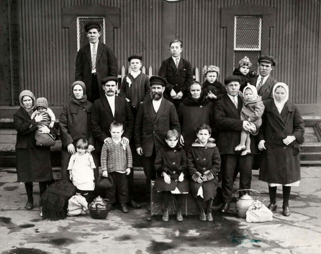 История в фотографиях