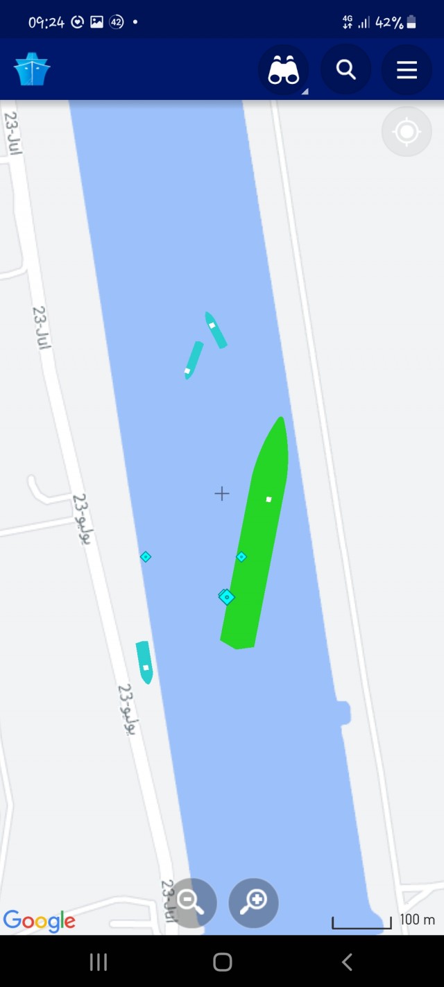 Застрявшее в Суэцком канале судно сняли с мели