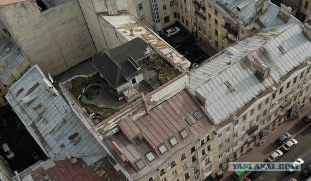 Нижегородец установил шашлычную с бассейном на крыше дома в Кстове