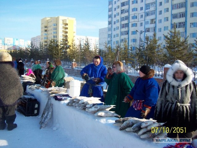 Люди из северных сказок: рынок в Салехарде