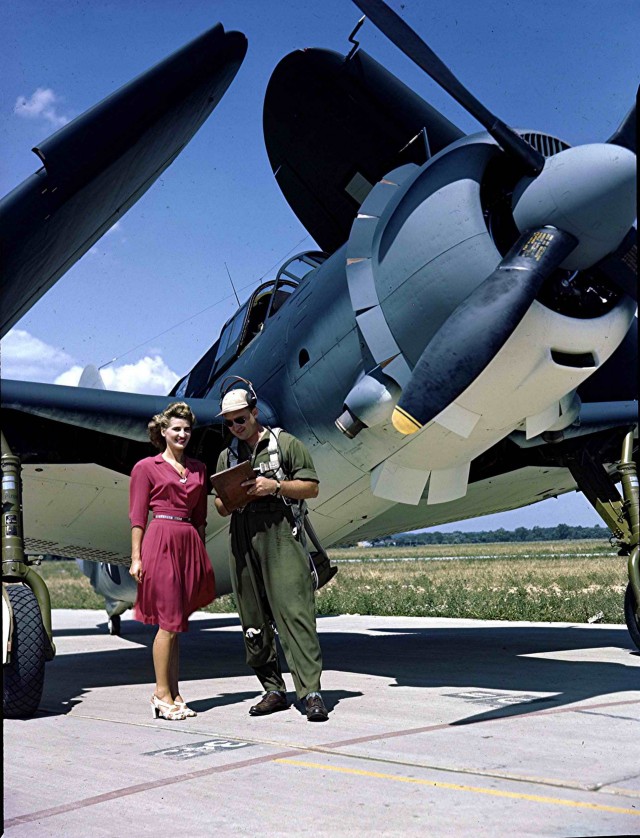 Curtiss SB2C Helldiver. Скотина US NAVY.