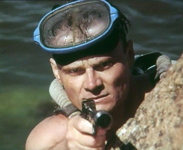 Боевой пловец из фильма "Секретный фарватер". Кто исполнил эту роль?