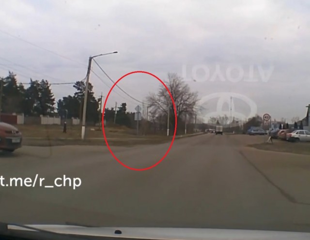 Честно говоря с трудом могу понять, как тут можно в ДТП попасть...