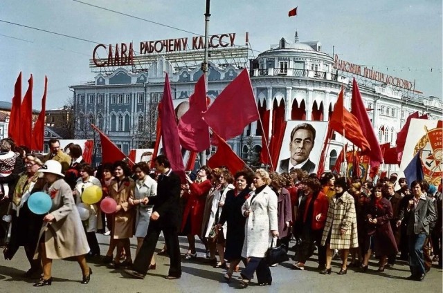 Фотографии из прошлого нашей страны в цвете -100