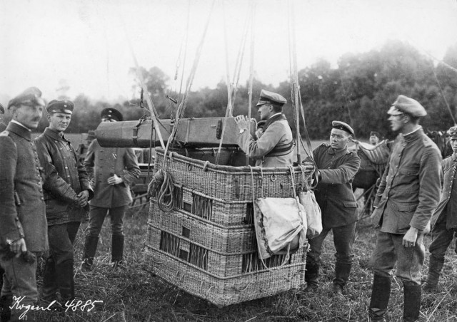 История в фотографиях