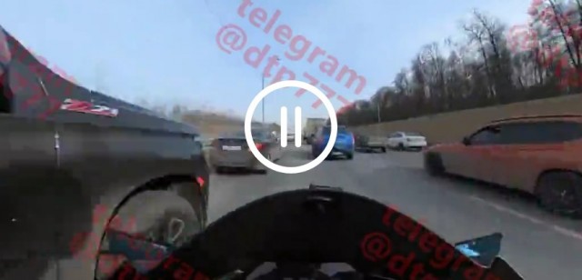 Еще одни дебилы повыезжали