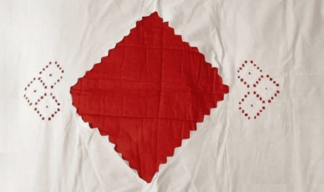 Зачем в СССР шили пододеяльники с ромбом по центру, а сейчас - нет