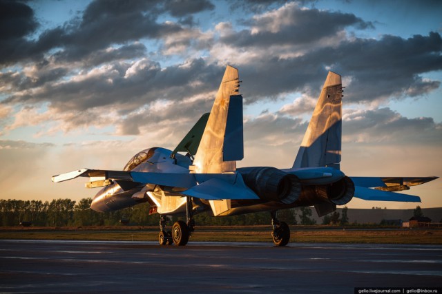 Производство самолетов Су-30 и Як-130