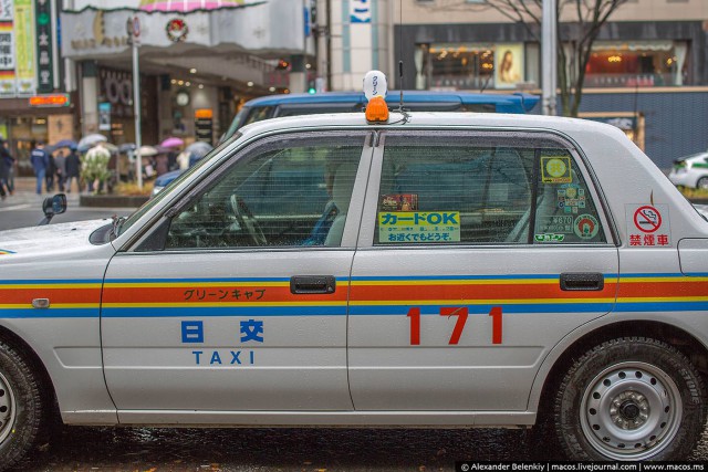 Почему в Японии такие старые такси?