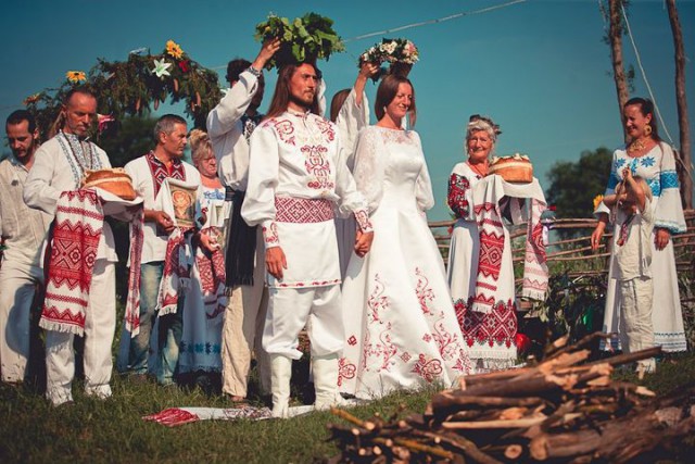 Двадцать фото самобытного колорита русской свадьбы