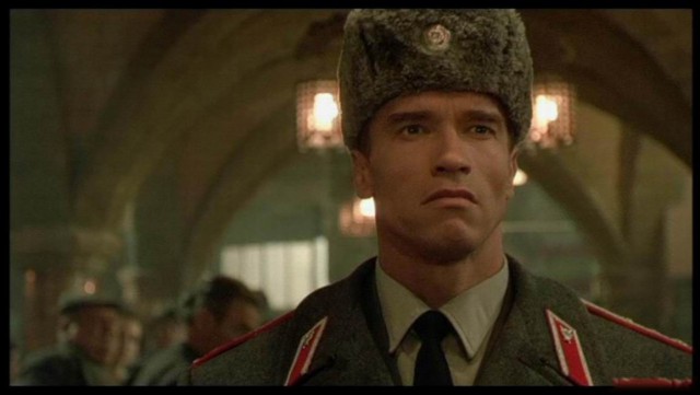 Российская женщина-полицейский на коне запала в душу японцам