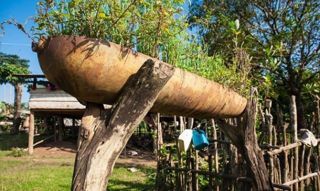 Как лаосцы используют в хозяйстве эхо вьетнамской войны