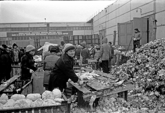 Фотохроника "загнивающего совка". Часть 3