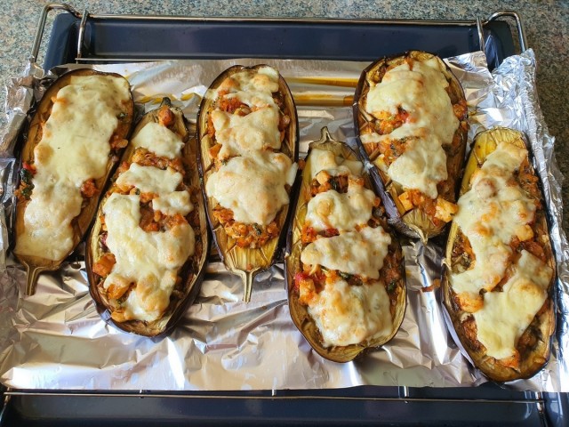 Запеканка ньокки с курицей и брокколи