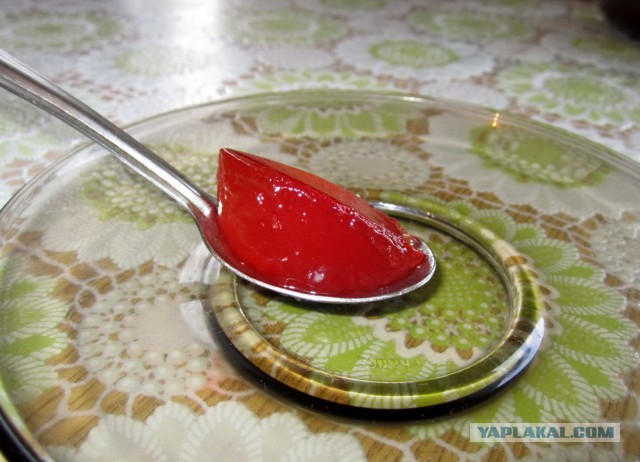 Желе из белой смородины и мармелад из красной