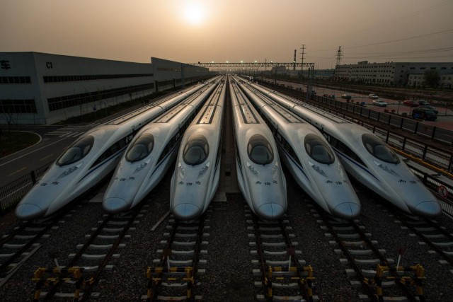 1800 км за 1 час 48 минут: первые 11 маршрутов Hyperloop One в США