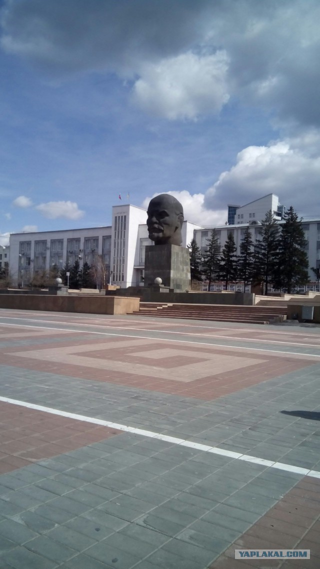 За ночь в Калуге снесли памятник Ленину на площади Старый Торг