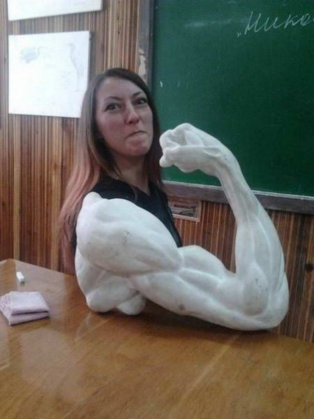 Дуры, хватит кобениться перед фотиком