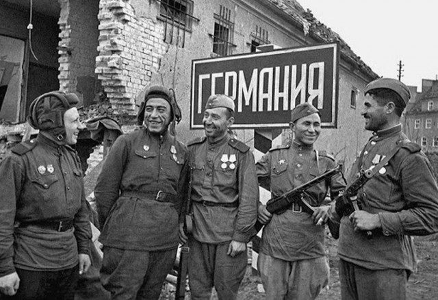 Интересные и редкие ретро-фотографии 26.04.2021
