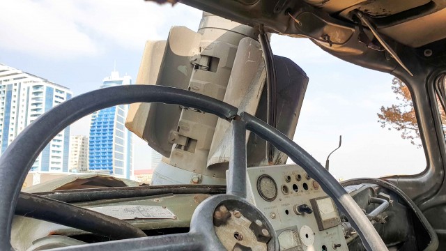 Выставка трофейной военной техники в Баку