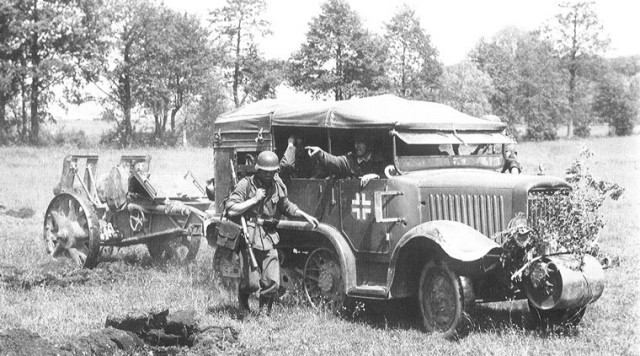 1942 White M3A1 Scout Car. Автопятница №140