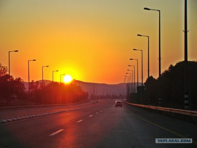 И целого мира мало!