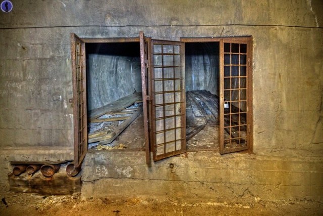 Заброшенное в скалах подземное хранилище морских мин СССР