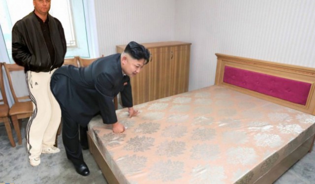 Фотожабы: Наклонившийся Ким