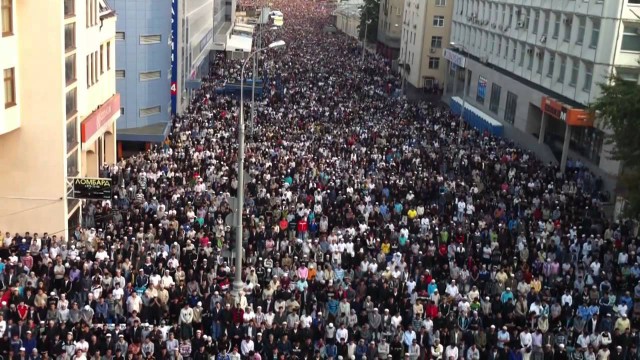 В Красноярске ОМОН бросили на подавление бунта мигрантов