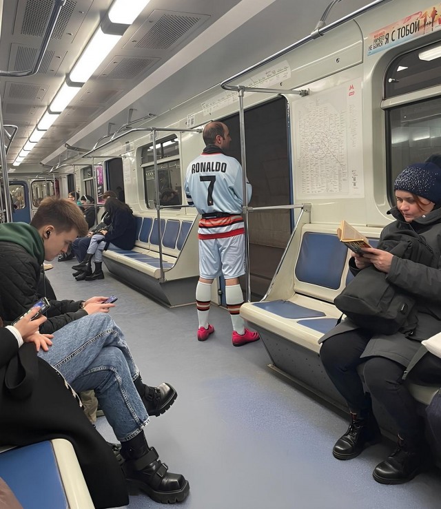Модники из российского метро